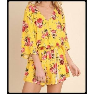 🌹Yellow Floral Romper